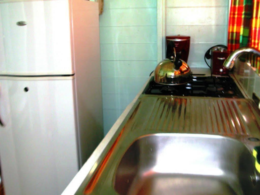 Chez Ophelia Cottage Apartments Roseau Eksteriør bilde